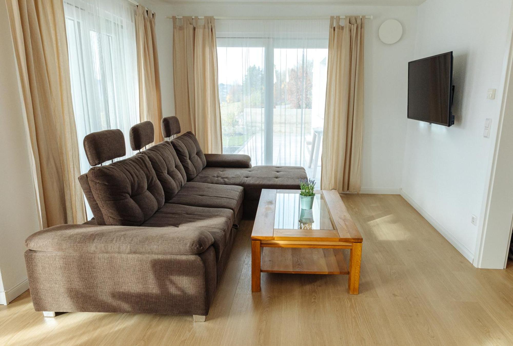 Atemberaubender Ausblick Mit Premium-Wanderwegen Vor Der Haustuer Apartment Albstadt Ngoại thất bức ảnh