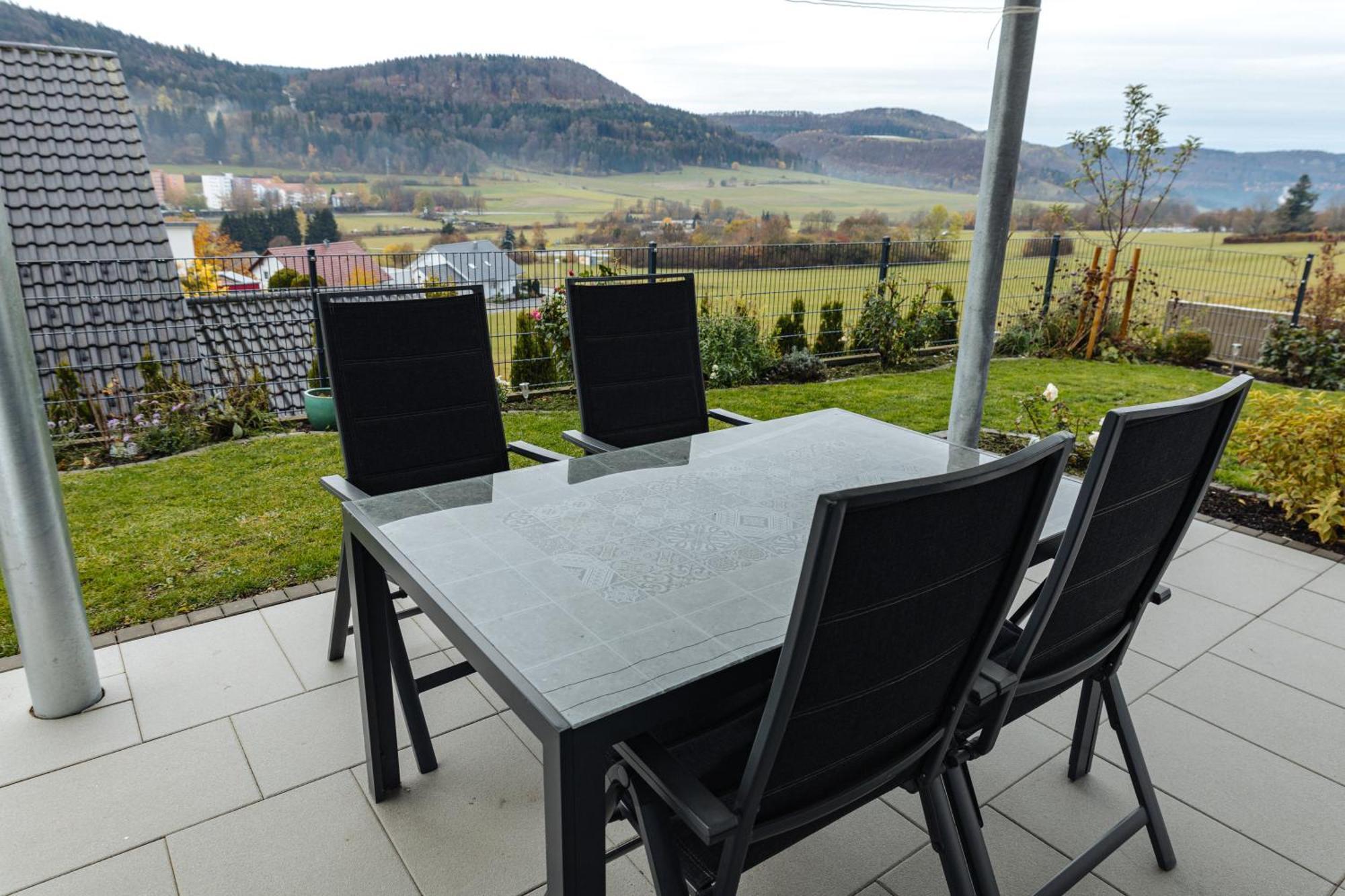 Atemberaubender Ausblick Mit Premium-Wanderwegen Vor Der Haustuer Apartment Albstadt Ngoại thất bức ảnh